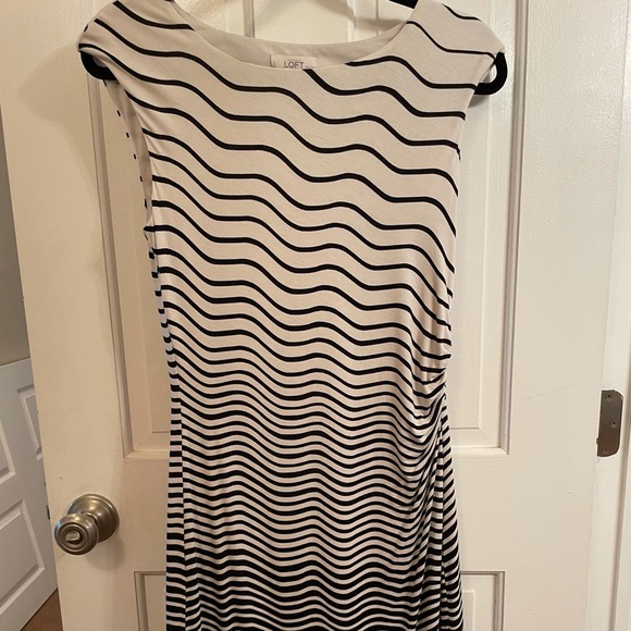Cream and black dress from Loft. Size SP - Picture 1 of 3